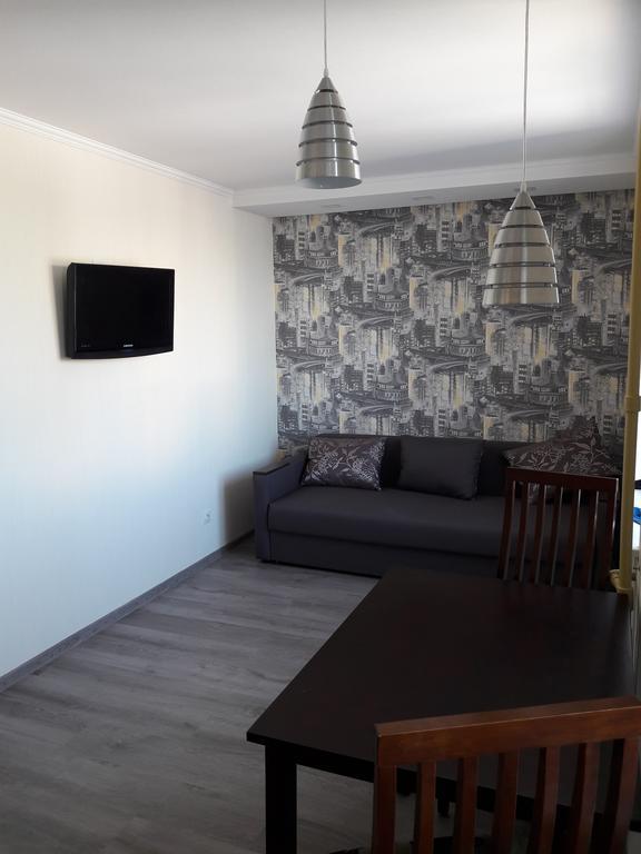 Apartmens Near Metalist Apartment Kharkov Ngoại thất bức ảnh